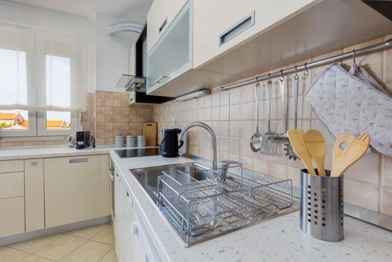 Karlita Apartment Solin Luaran gambar