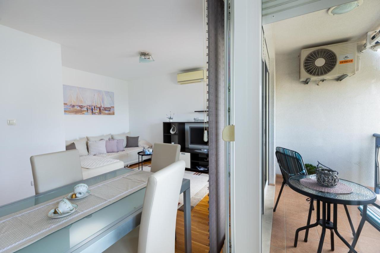 Karlita Apartment Solin Luaran gambar